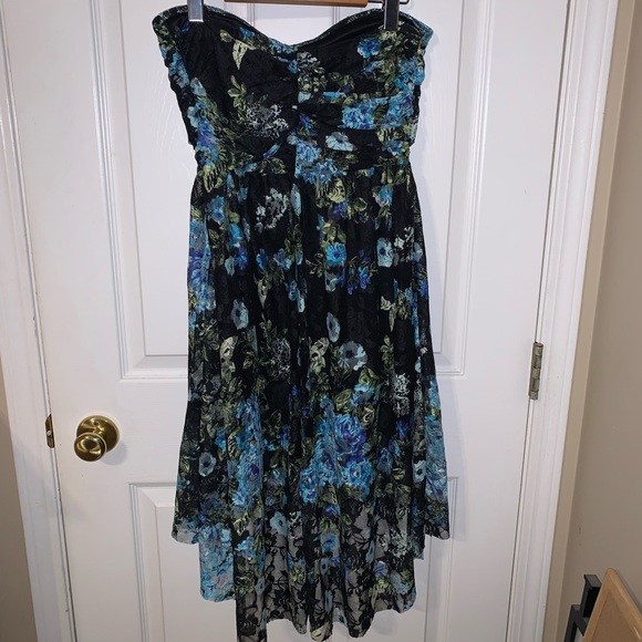 Floral lacy high low dress - Picture 3 of 5